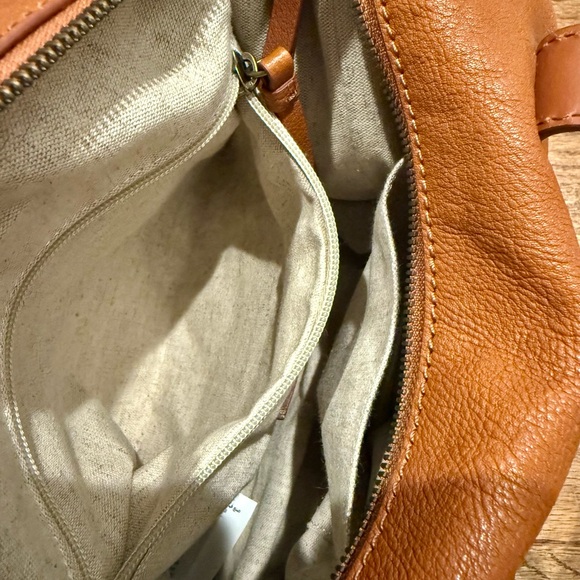 Mark & Graham Brooklyn Crossbody bag - Picture 9 of 9